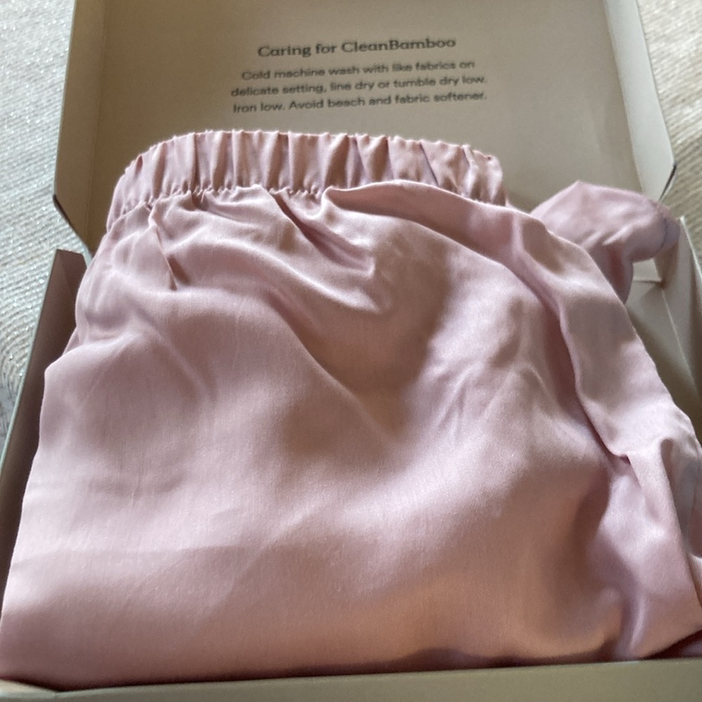 Ettitude 100% Bamboo Lyocel Sateen Shorties In Rose NIB - Picture 7 of 8